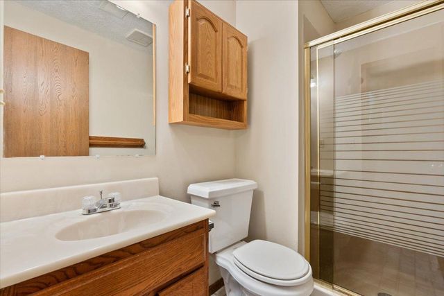 566 Donegal Circle, Shoreview, MN 55126