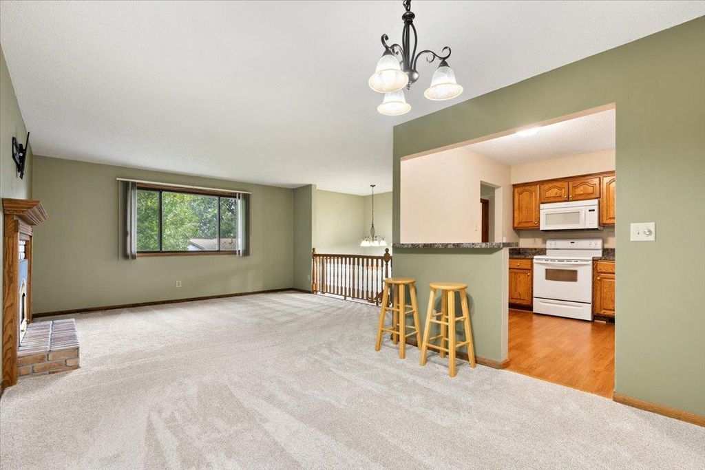 566 Donegal Circle, Shoreview, MN 55126 — photo 5