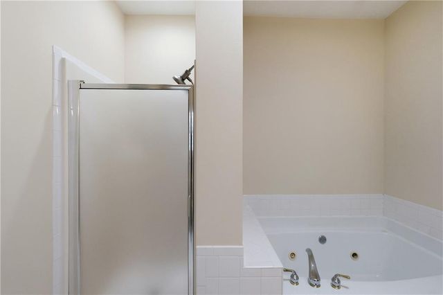 100 Clay Court, Tyrone, GA 30290