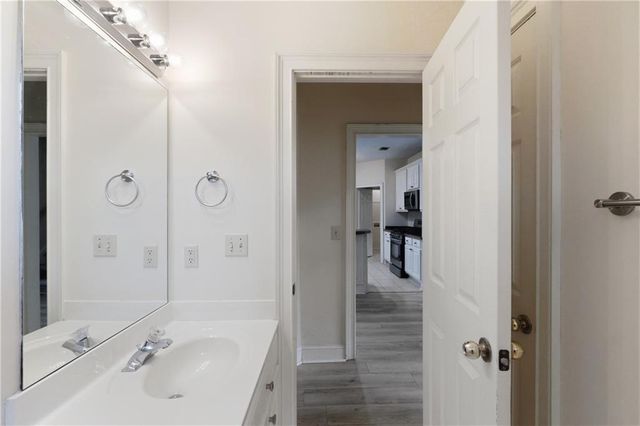 100 Clay Court, Tyrone, GA 30290
