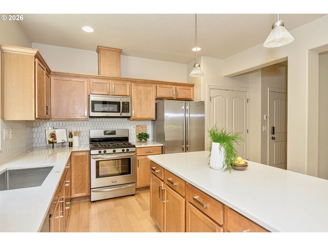 5406 Sw TAYLORS FERRY Rd, Portland, OR 97219