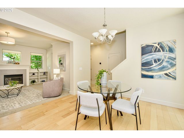 5406 Sw TAYLORS FERRY Rd, Portland, OR 97219