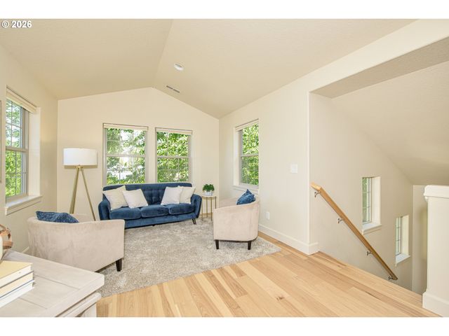 5406 Sw TAYLORS FERRY Rd, Portland, OR 97219