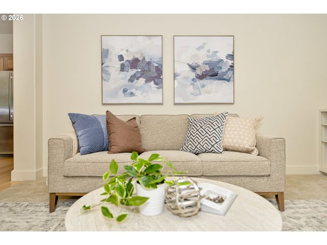 5406 Sw TAYLORS FERRY Rd, Portland, OR 97219