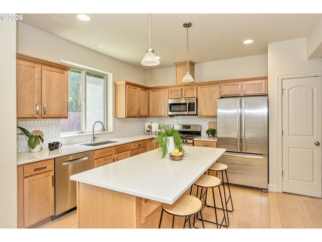 5406 Sw TAYLORS FERRY Rd, Portland, OR 97219