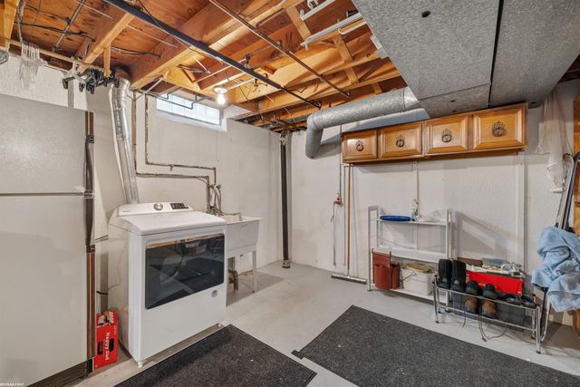23548 Kim Drive, Clinton Township, MI 48035