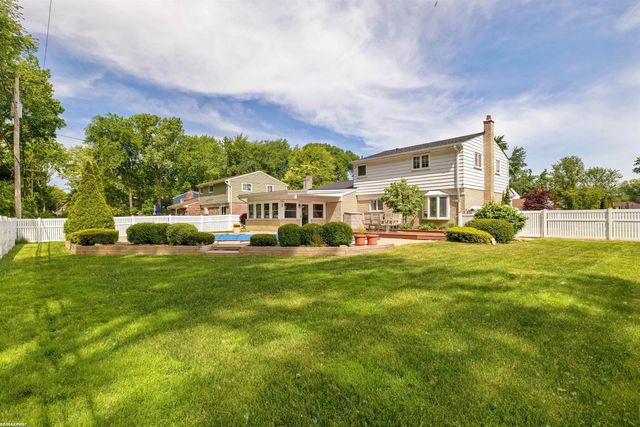 23548 Kim Drive, Clinton Township, MI 48035