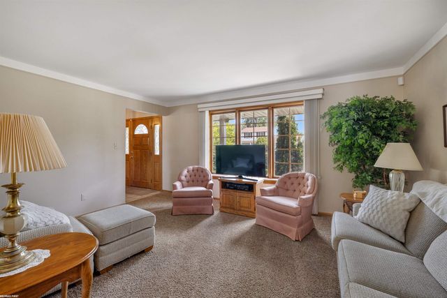 23548 Kim Drive, Clinton Township, MI 48035