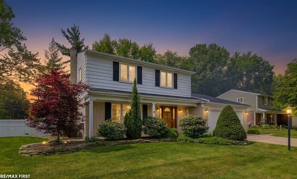 23548 Kim Drive, Clinton Township, MI 48035