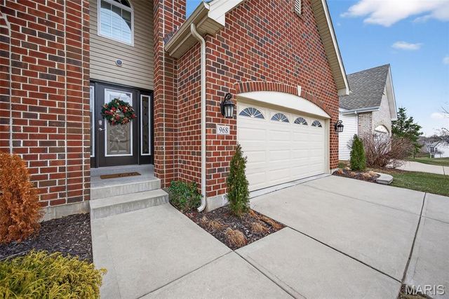 968 Ridgepointe Place Circle, Lake St Louis, MO 63367