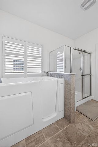 968 Ridgepointe Place Circle, Lake St Louis, MO 63367