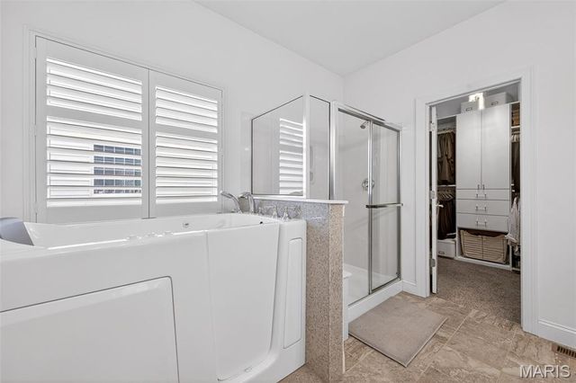 968 Ridgepointe Place Circle, Lake St Louis, MO 63367