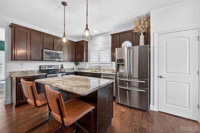 968 Ridgepointe Place Circle, Lake St Louis, MO 63367