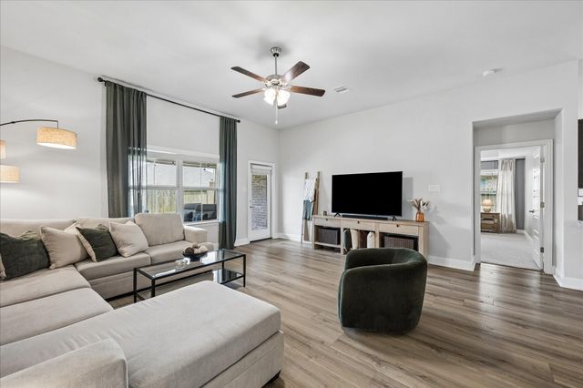 10227 Whitney Reach Drive, Rosharon, TX 77583