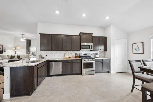 10227 Whitney Reach Drive, Rosharon, TX 77583