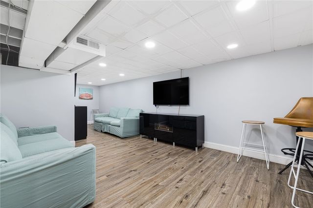 340 Old Mill Lane, Portsmouth, RI 02871
