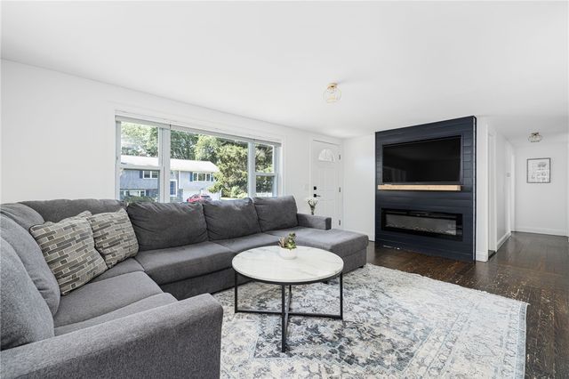 340 Old Mill Lane, Portsmouth, RI 02871