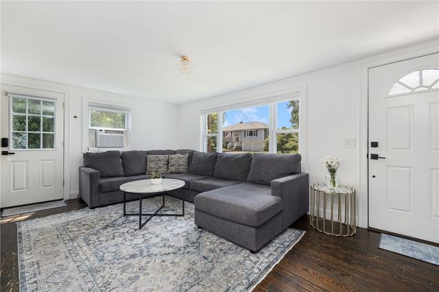 340 Old Mill Lane, Portsmouth, RI 02871