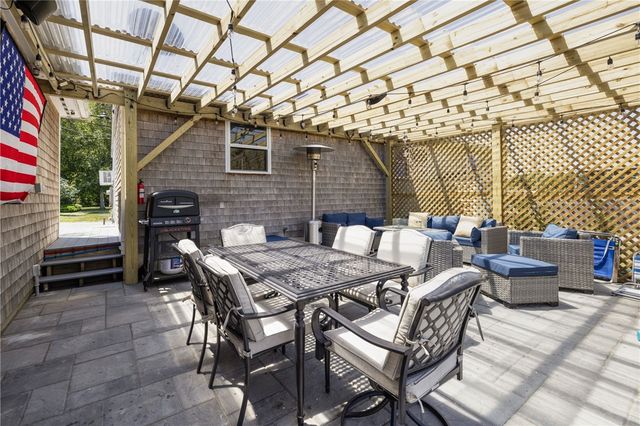 340 Old Mill Lane, Portsmouth, RI 02871
