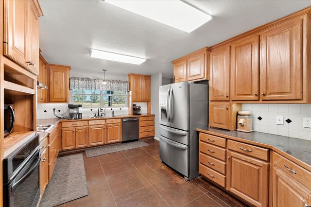 3115 RS County Rd 2610, Alba, TX 75410