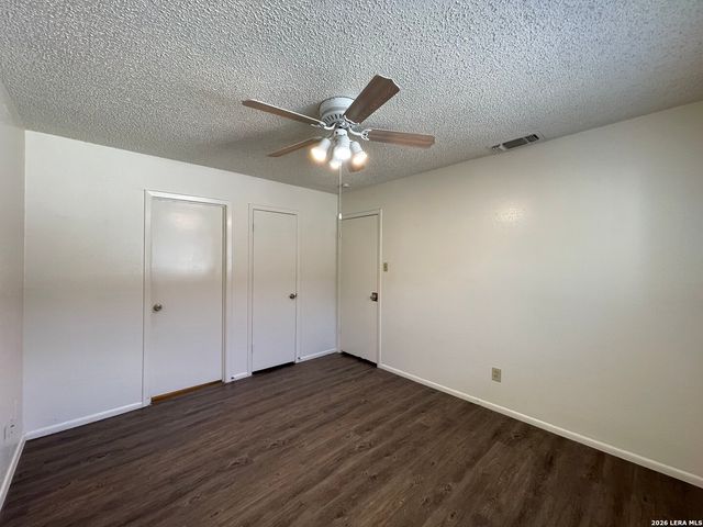 7454 LANCEWOOD DR, San Antonio, TX 78227