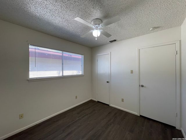 7454 LANCEWOOD DR, San Antonio, TX 78227