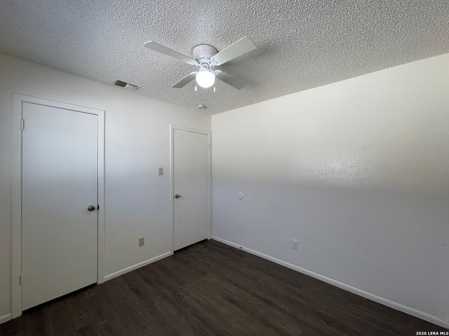 7454 LANCEWOOD DR, San Antonio, TX 78227