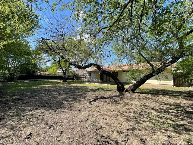 7454 LANCEWOOD DR, San Antonio, TX 78227