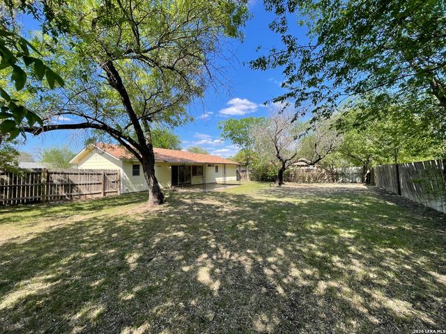 7454 LANCEWOOD DR, San Antonio, TX 78227