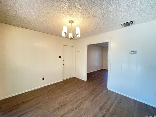 7454 LANCEWOOD DR, San Antonio, TX 78227