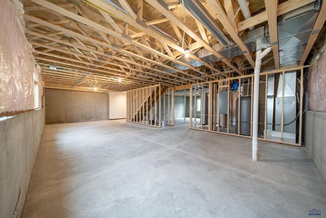 549 DENALI DR, Box Elder, SD 57719