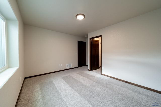 549 DENALI DR, Box Elder, SD 57719