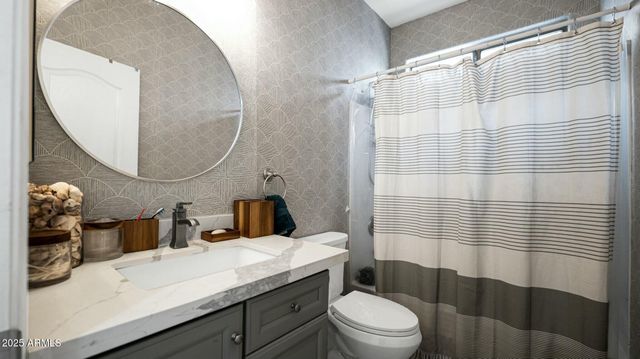 6818 W ST CATHERINE Avenue, Laveen, AZ 85339