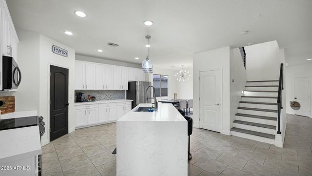 6818 W ST CATHERINE Avenue, Laveen, AZ 85339