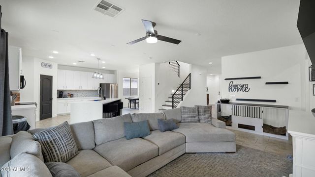 6818 W ST CATHERINE Avenue, Laveen, AZ 85339