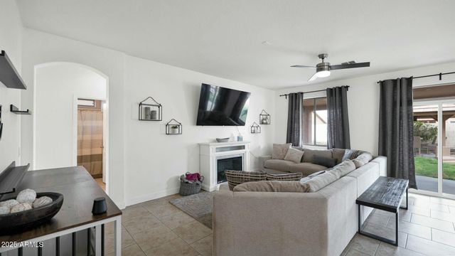 6818 W ST CATHERINE Avenue, Laveen, AZ 85339