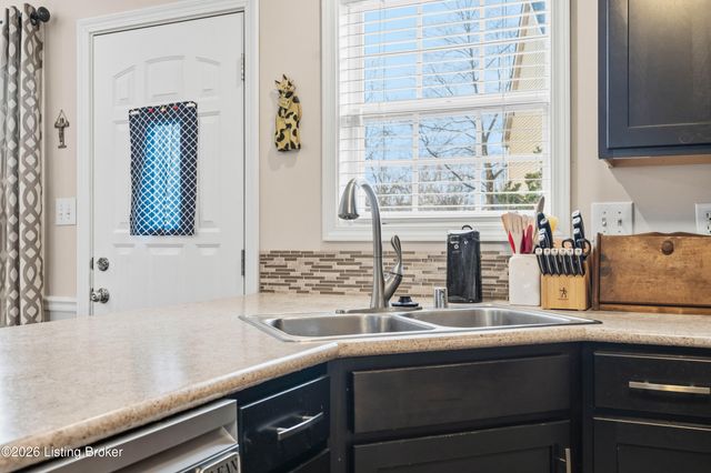 5403 Skeffington Way, Louisville, KY 40241