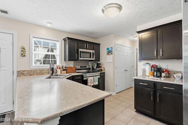 5403 Skeffington Way, Louisville, KY 40241