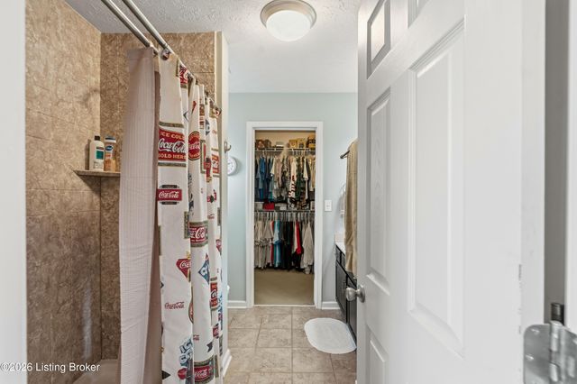 5403 Skeffington Way, Louisville, KY 40241