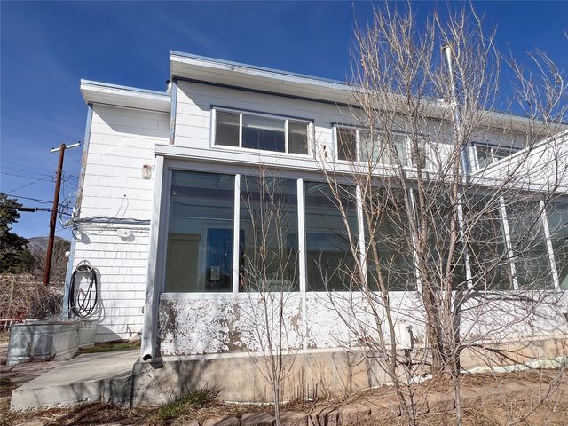 2262 38th A, Los Alamos, NM 87544