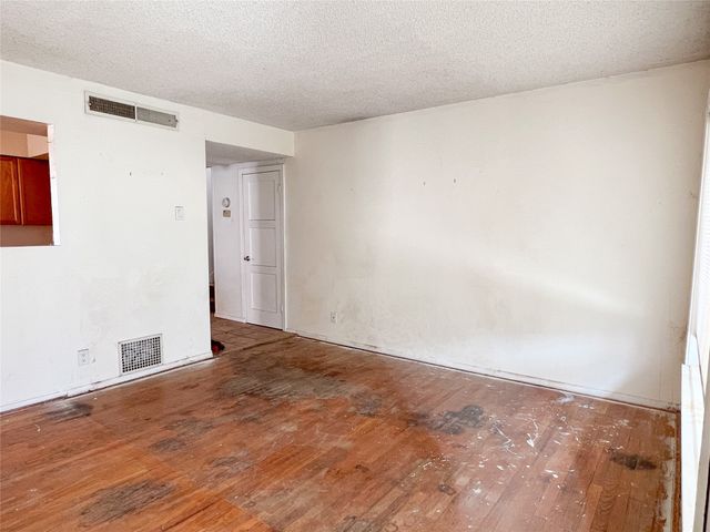 2262 38th A, Los Alamos, NM 87544