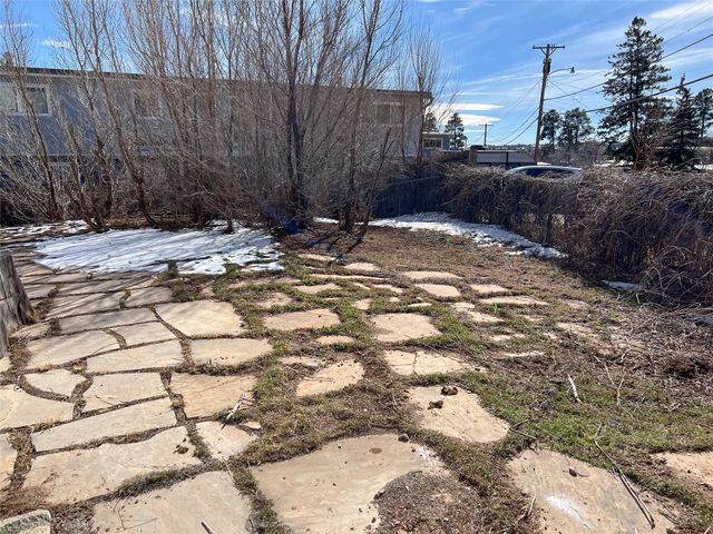 2262 38th A, Los Alamos, NM 87544