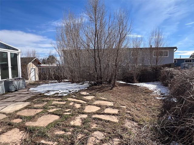 2262 38th A, Los Alamos, NM 87544