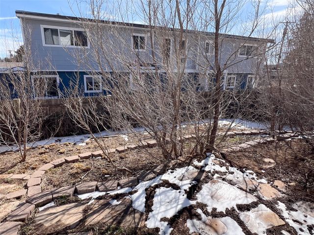 2262 38th A, Los Alamos, NM 87544