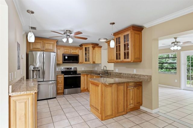 3413 51ST AVENUE CIRCLE W 205, Bradenton, FL 34210