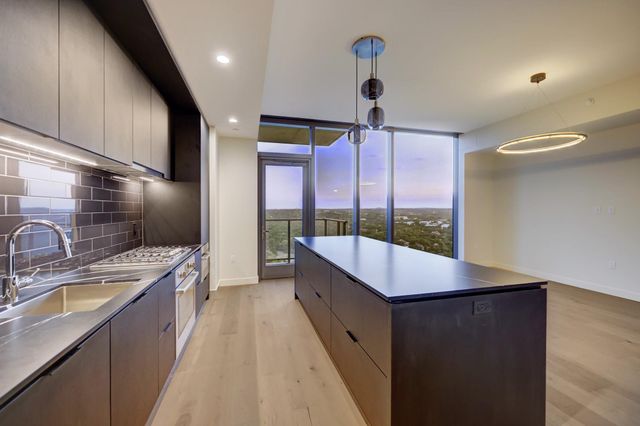 44 East Ave 2511, Austin, TX 78701