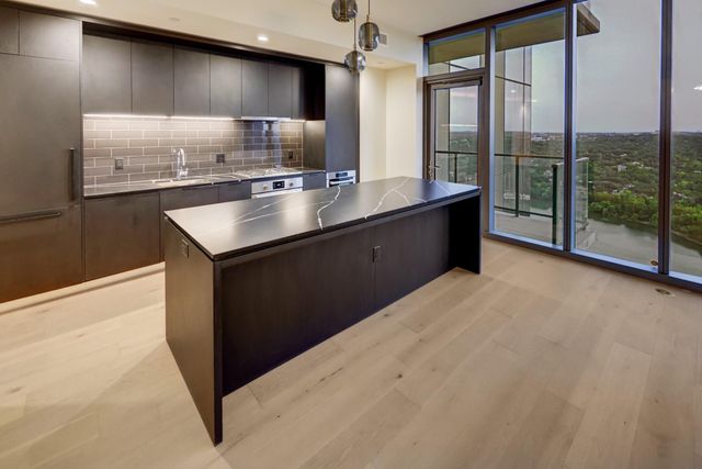 44 East Ave 2511, Austin, TX 78701