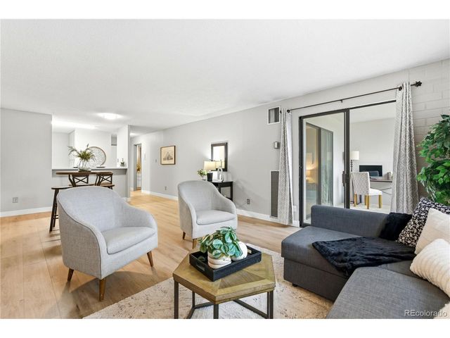 2880 S Locust St 200S, Denver, CO 80222