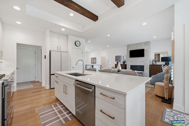 8556 Birkett Drive, Lincoln, NE 68526