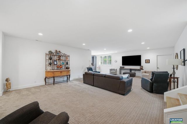 8556 Birkett Drive, Lincoln, NE 68526